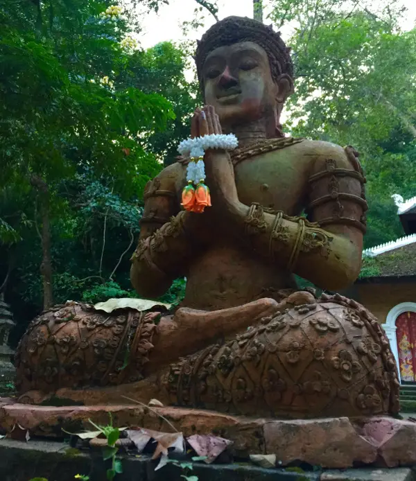 wat pha lat buddha