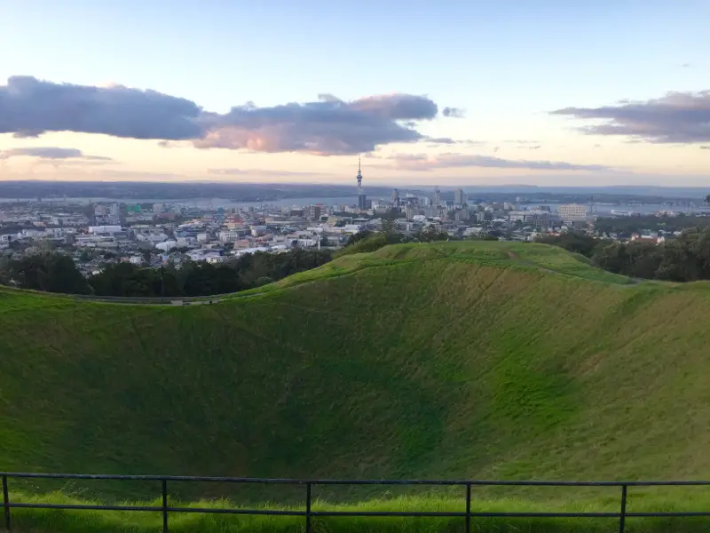 things to do in auckland, mount eden views sunset