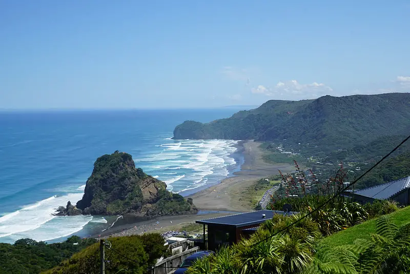 piha beach views