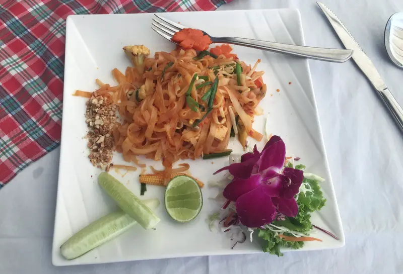 cheap pad thai koh samui