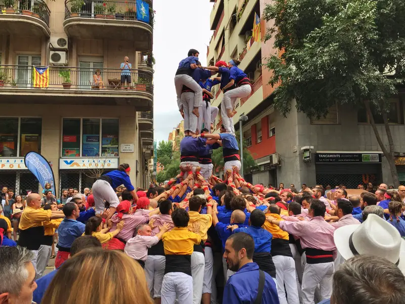 human towers in barcelona